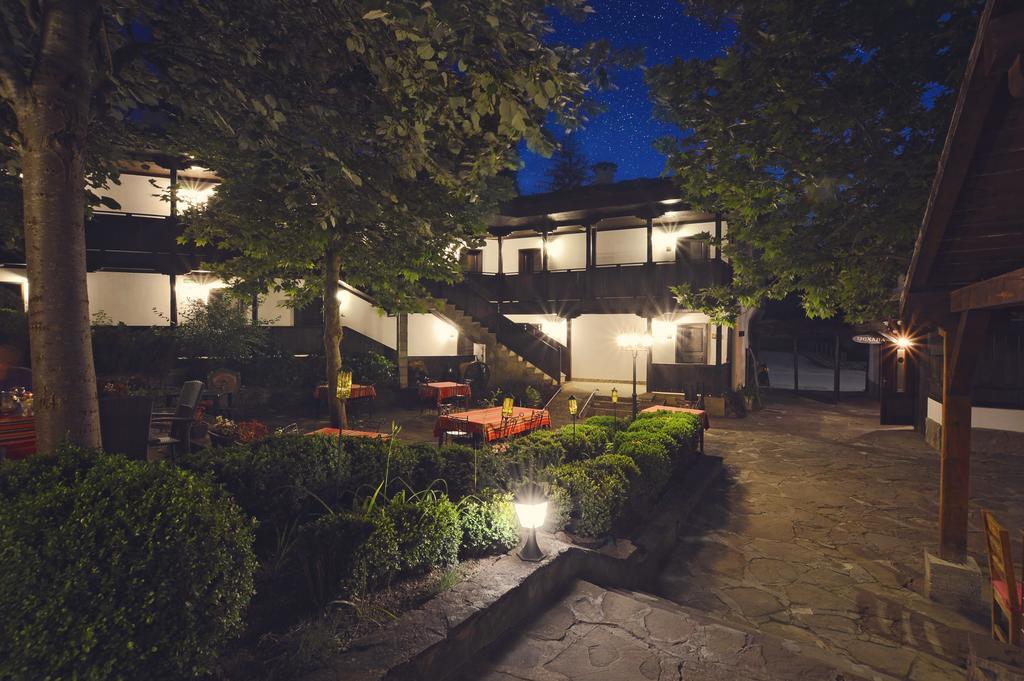 Family Hotel Fenerite Gabrovo Kültér fotó