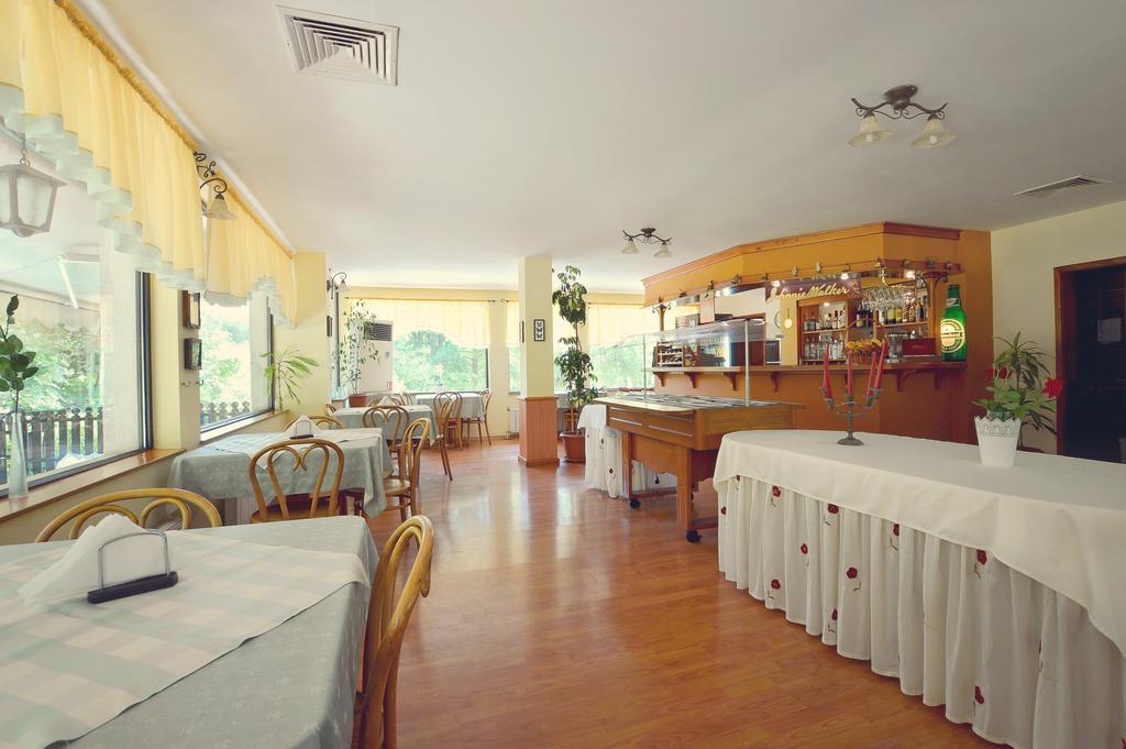 Family Hotel Fenerite Gabrovo Kültér fotó