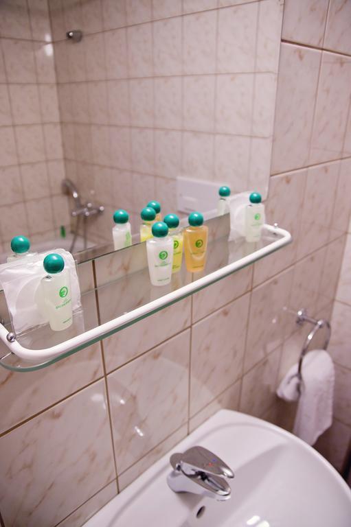 Family Hotel Fenerite Gabrovo Kültér fotó