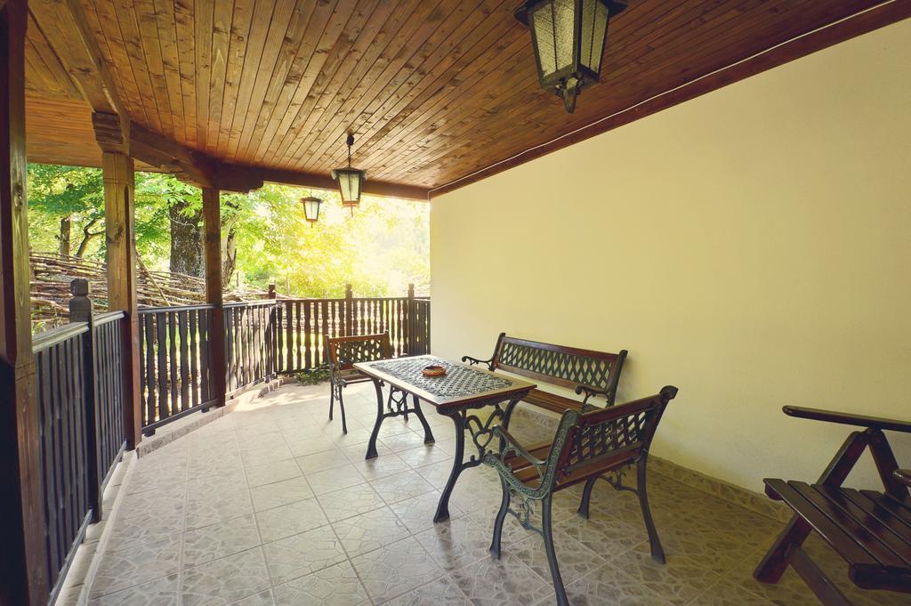 Family Hotel Fenerite Gabrovo Kültér fotó
