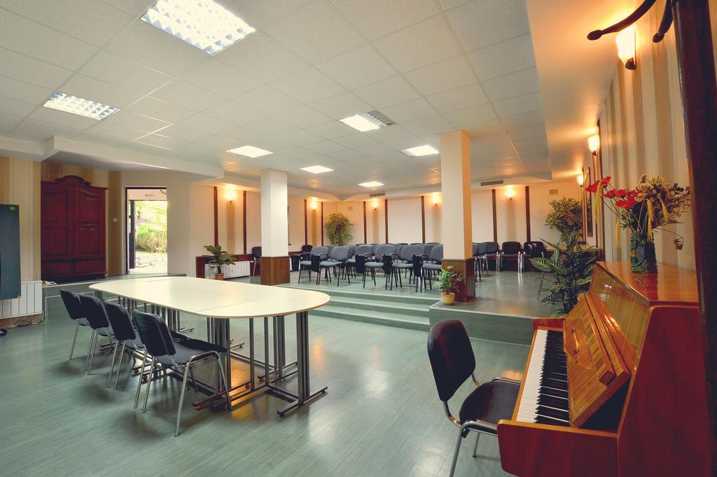 Family Hotel Fenerite Gabrovo Kültér fotó