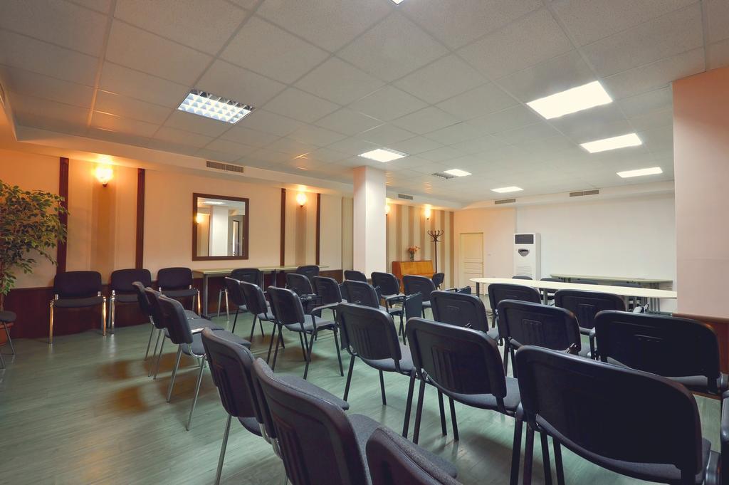 Family Hotel Fenerite Gabrovo Kültér fotó