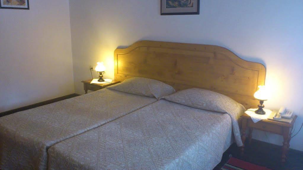 Family Hotel Fenerite Gabrovo Kültér fotó