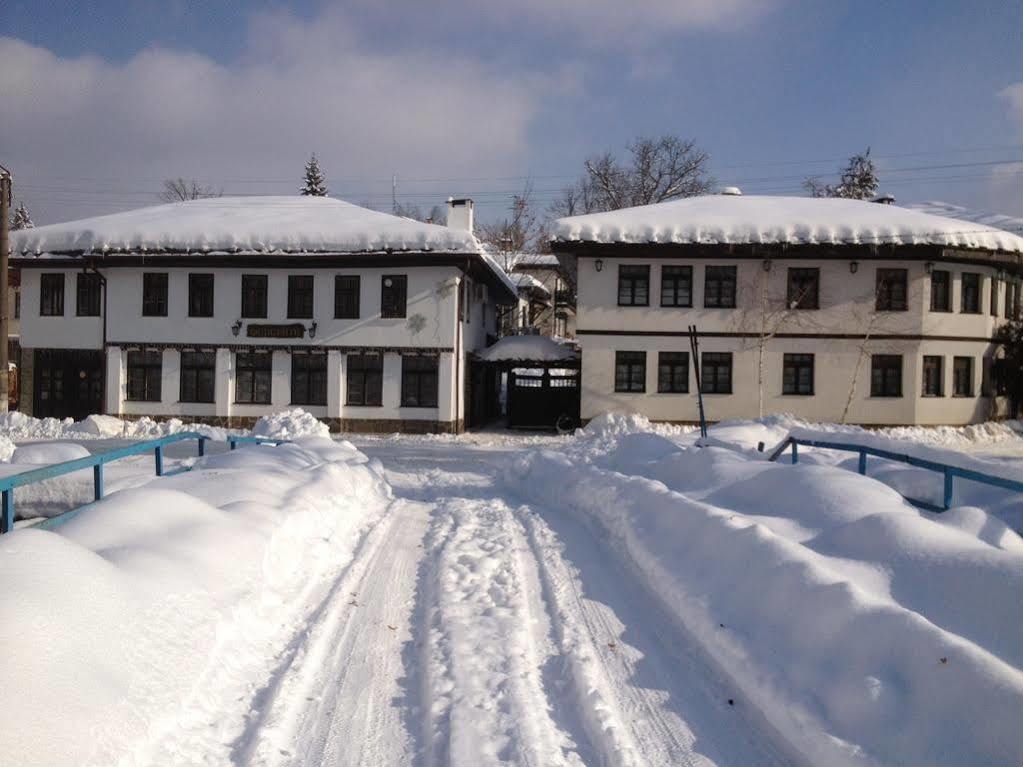 Family Hotel Fenerite Gabrovo Kültér fotó