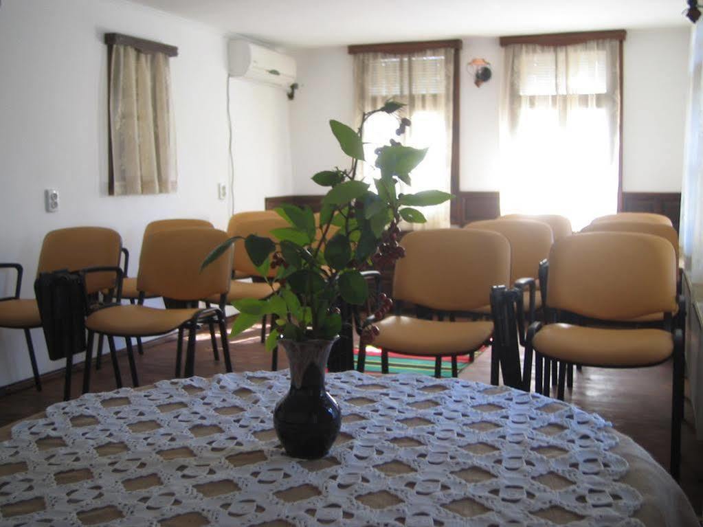Family Hotel Fenerite Gabrovo Kültér fotó