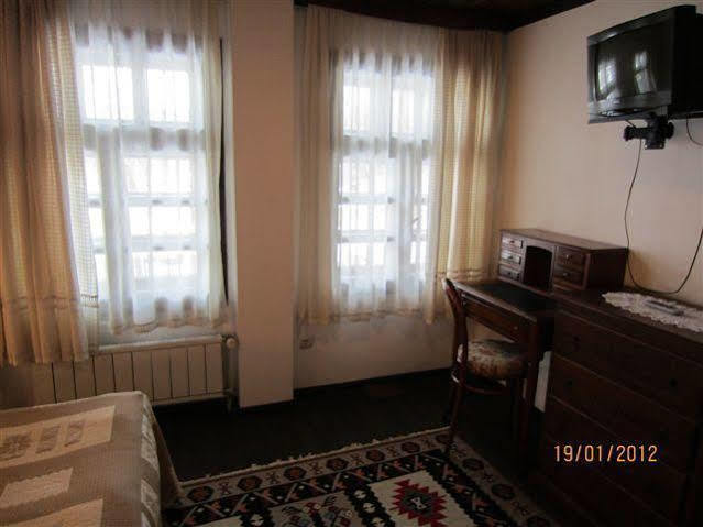 Family Hotel Fenerite Gabrovo Kültér fotó
